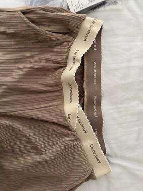 Le Bonpas Ribbed Lounge Shorts in Taupe with Cream Waistband